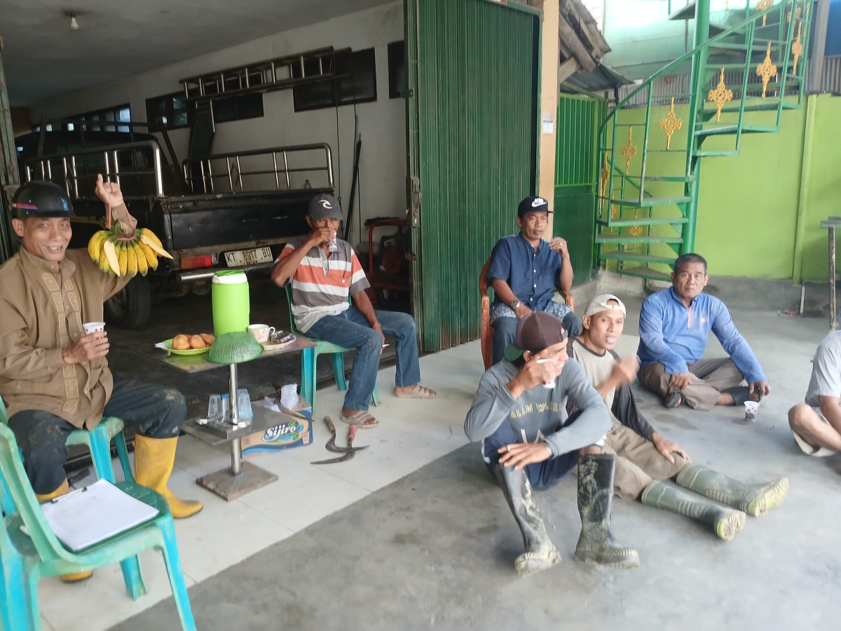 KERJA BAKTI WARGA RT 69