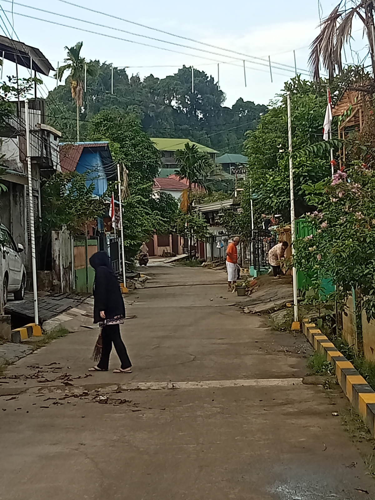 Gotong royong RT 73