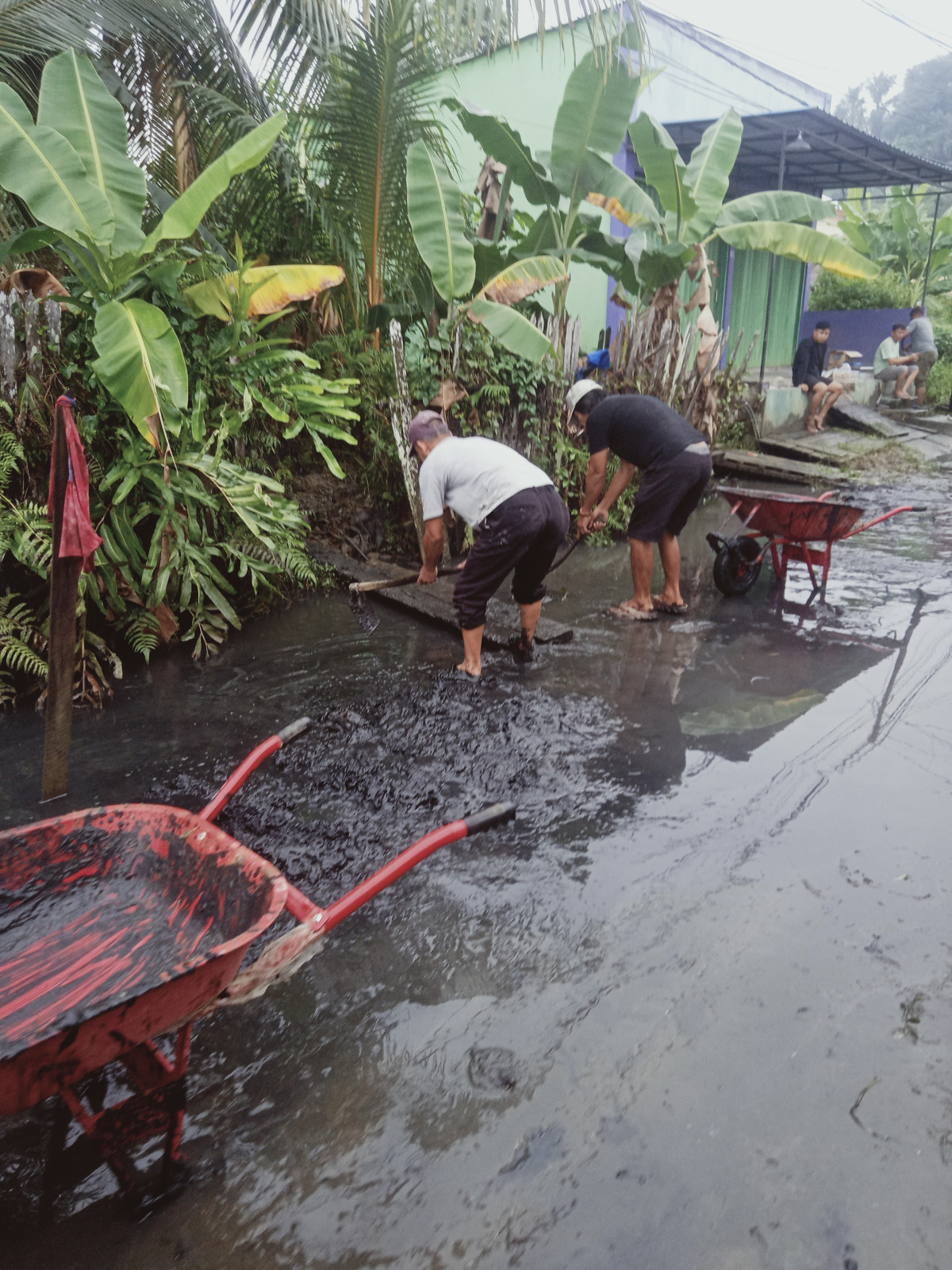 Pembersihan lingkungan RT 75 kenangan 7