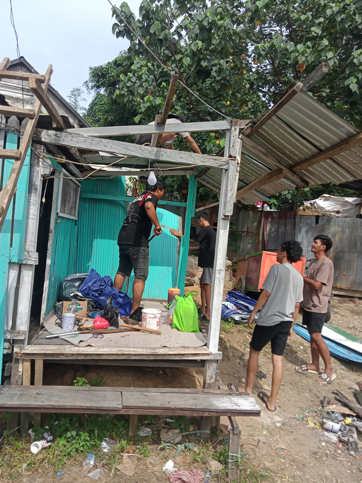 Perbaikan pos ronda