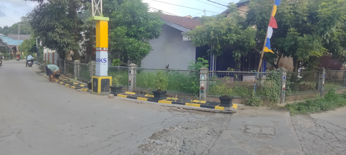 Pembuatan taman RT 82