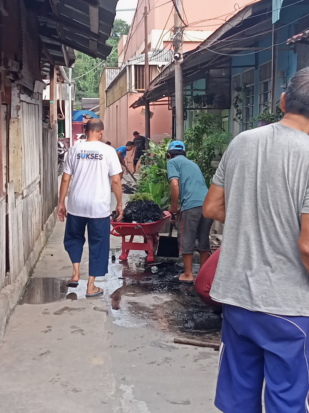 Kerja bakti diwilayah RT 98