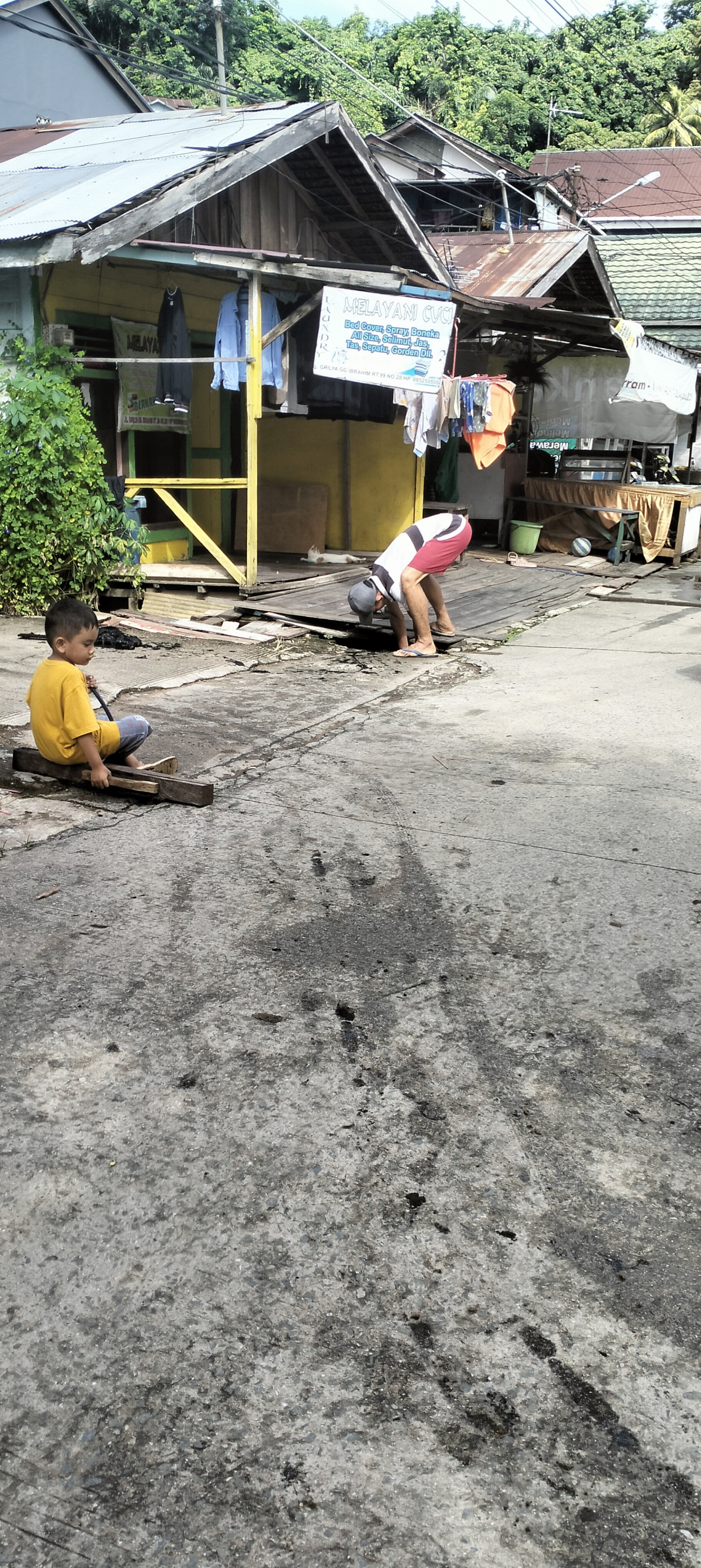 Bersihkan gorong gorong