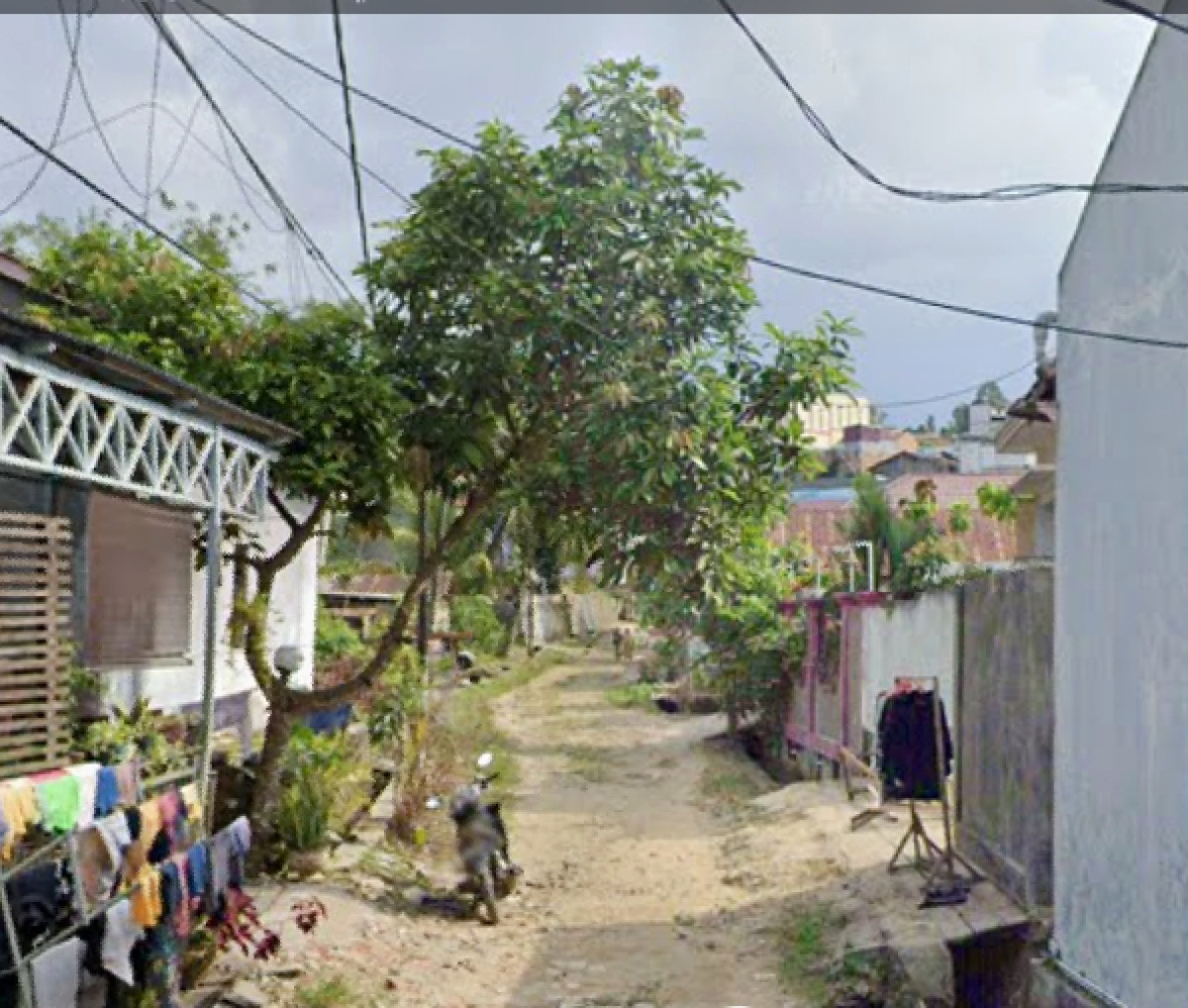 Kerja penebangan pohon