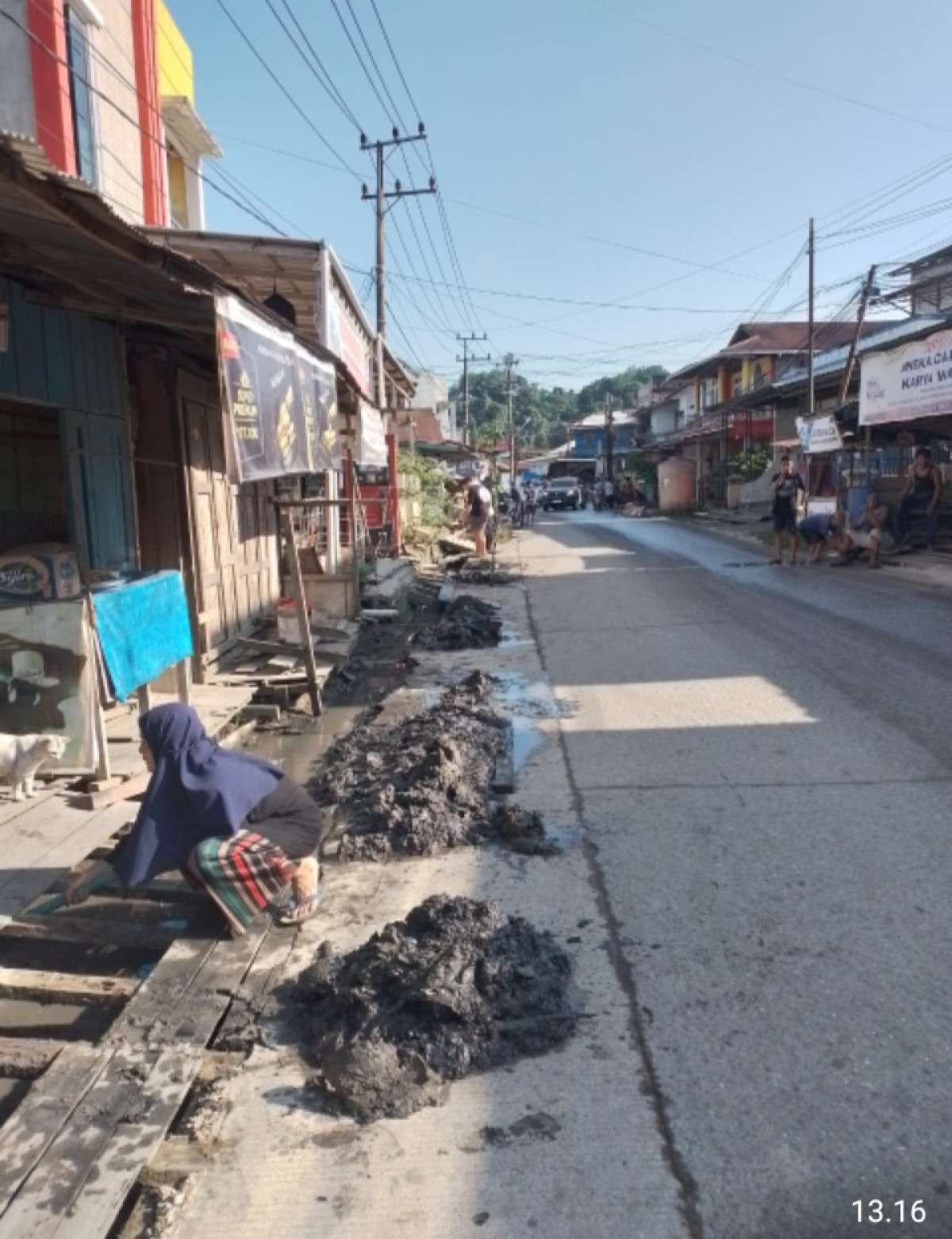 Kerja bakti rt 103