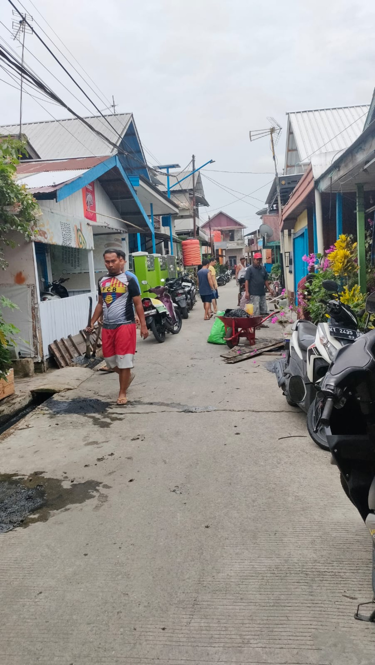 Kerja bakti gg Lamongan rt 111