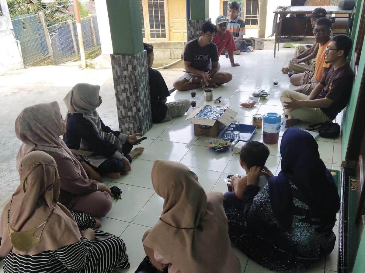 Kerja bakti warga RT 012