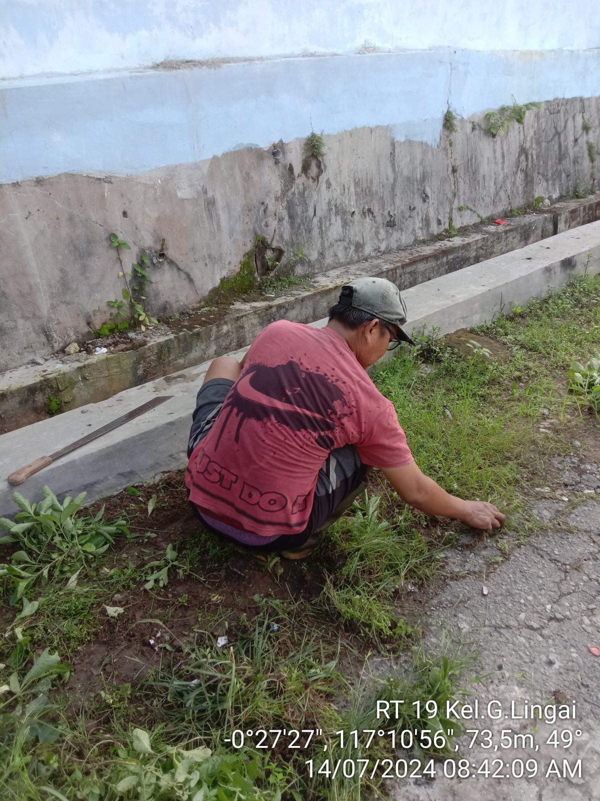Kerja bakti jln utama RT 19