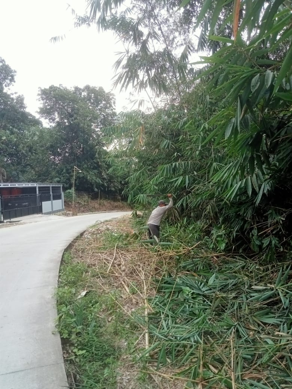 Pembersihan Jalan HS Abdurahman