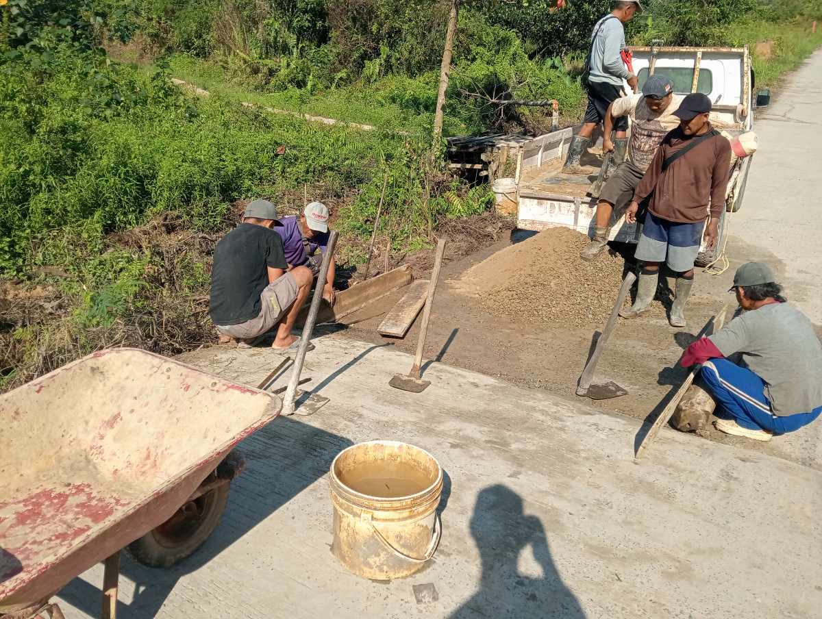Perbaikan Jalan HS Abdurrahman