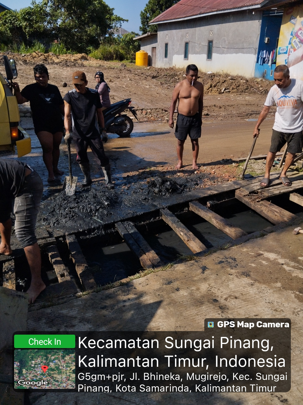 Pembersihan drainase & bongkar jembatan