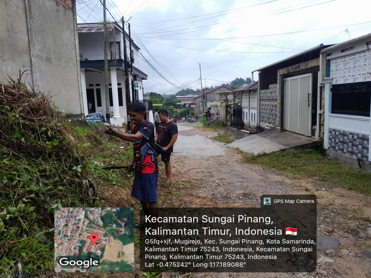Kerja bhakti warga RT 41