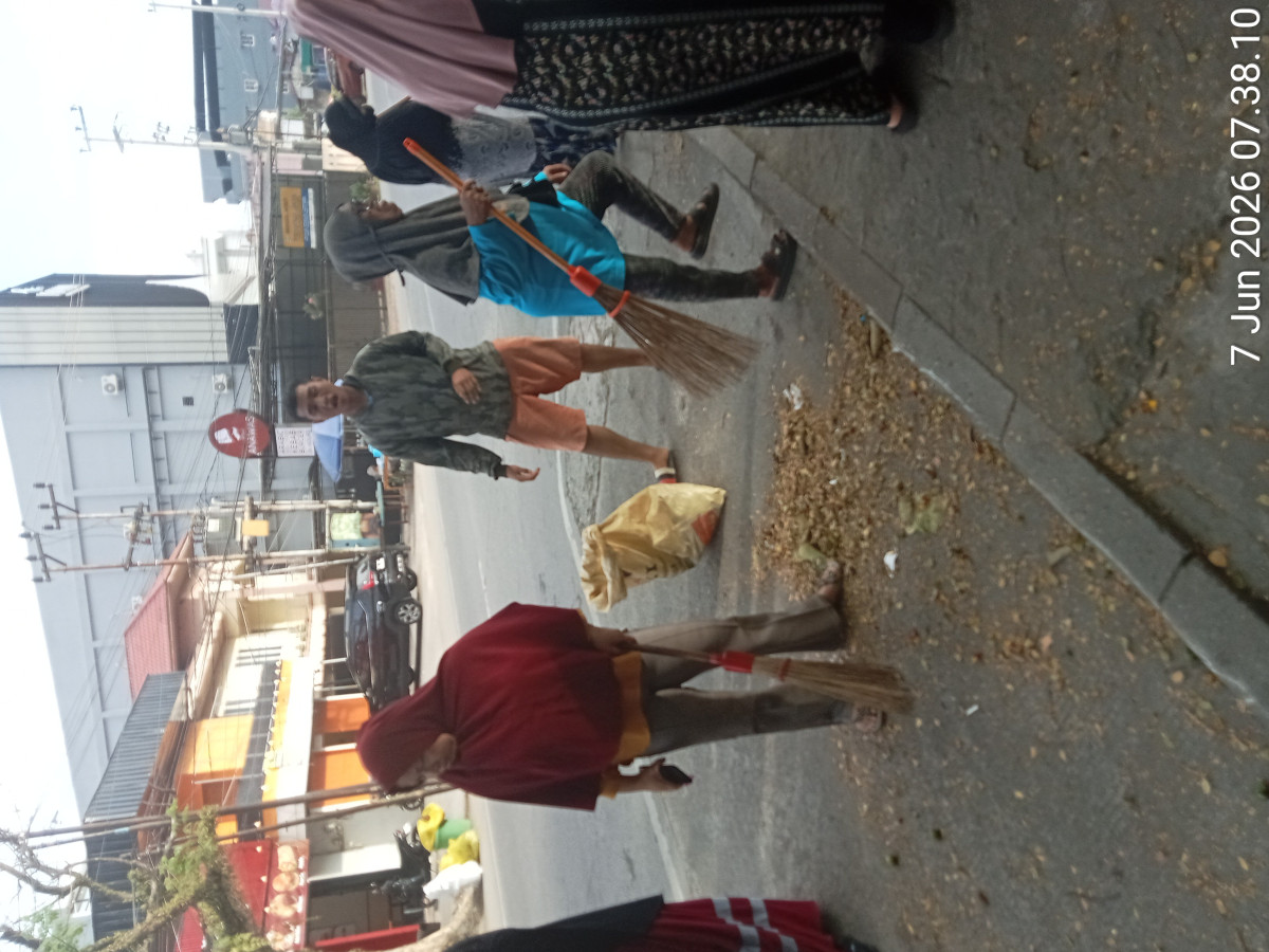 Kegiatan kerja bakti RT 01