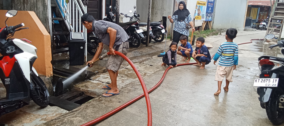 Kerja bakti lingkungan