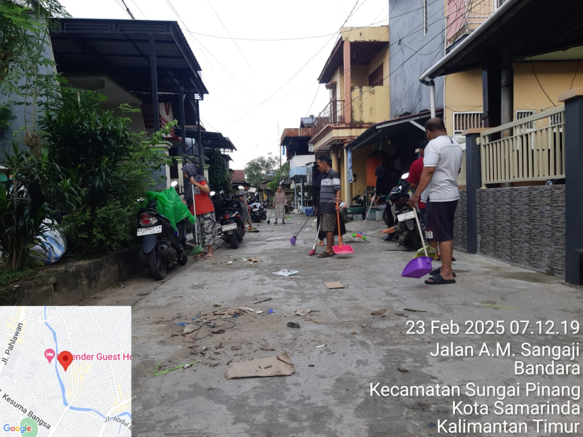 Bersih-bersih lingkungan menyambut ramadhan