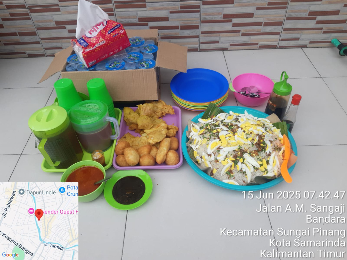 Bersih-bersih lingkungan