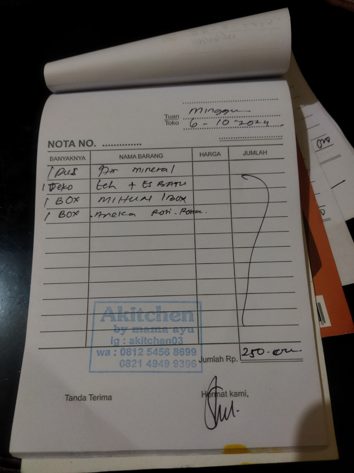 Bersih bersih lingkungan