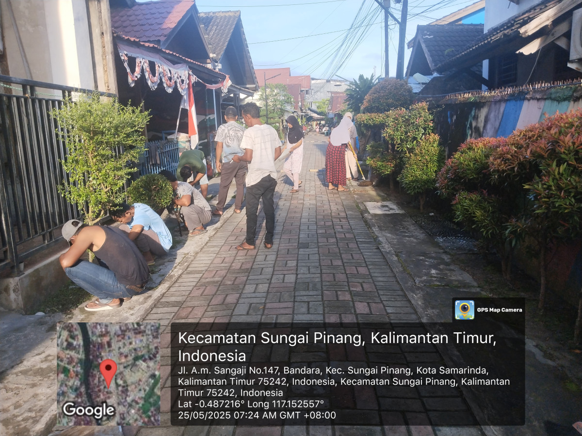 Kegiatan Gotong royong pembersihan lingkungan Jln AM Sangaji gg 09 RT 07