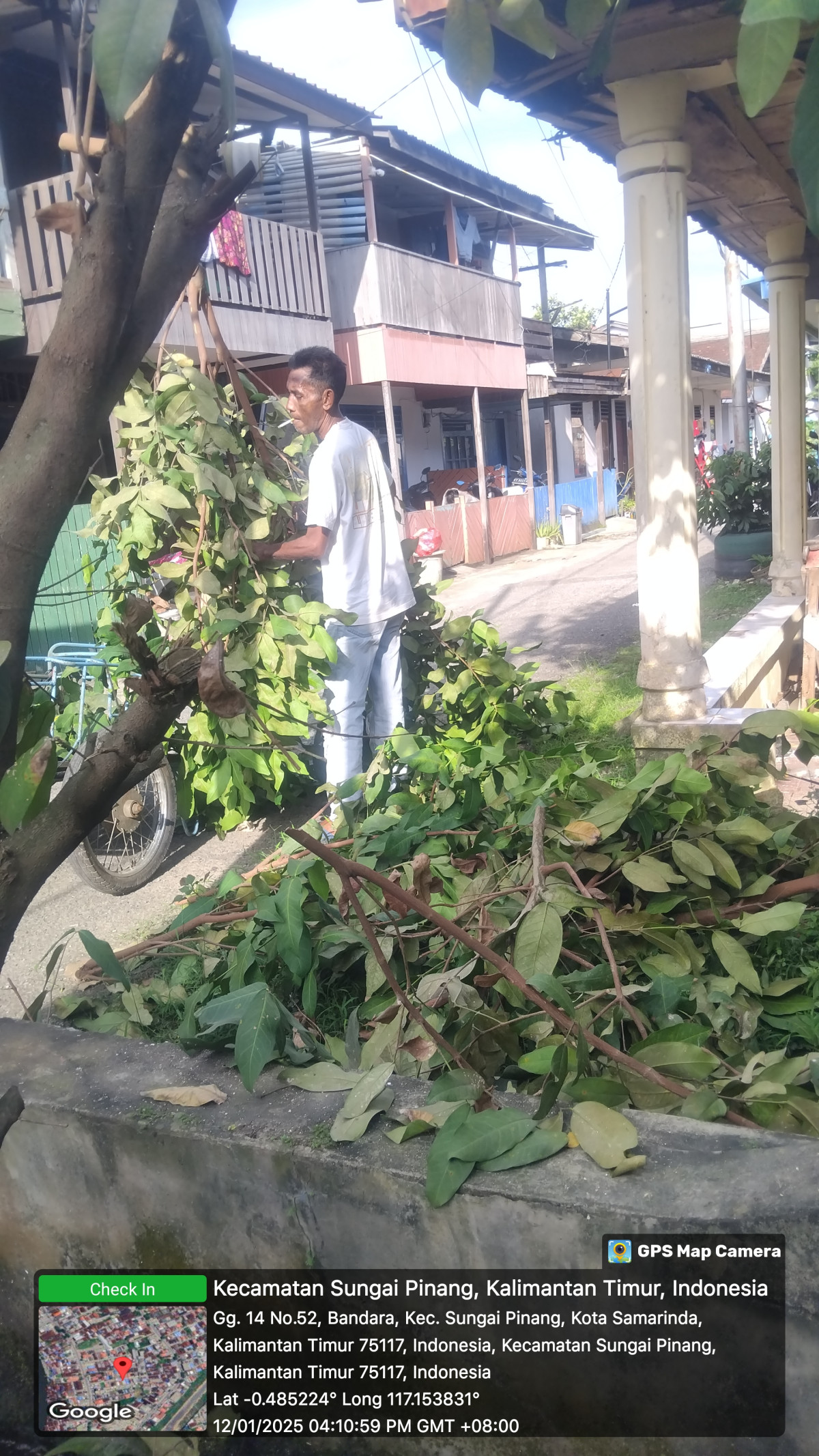 Gotong royong Rt 10