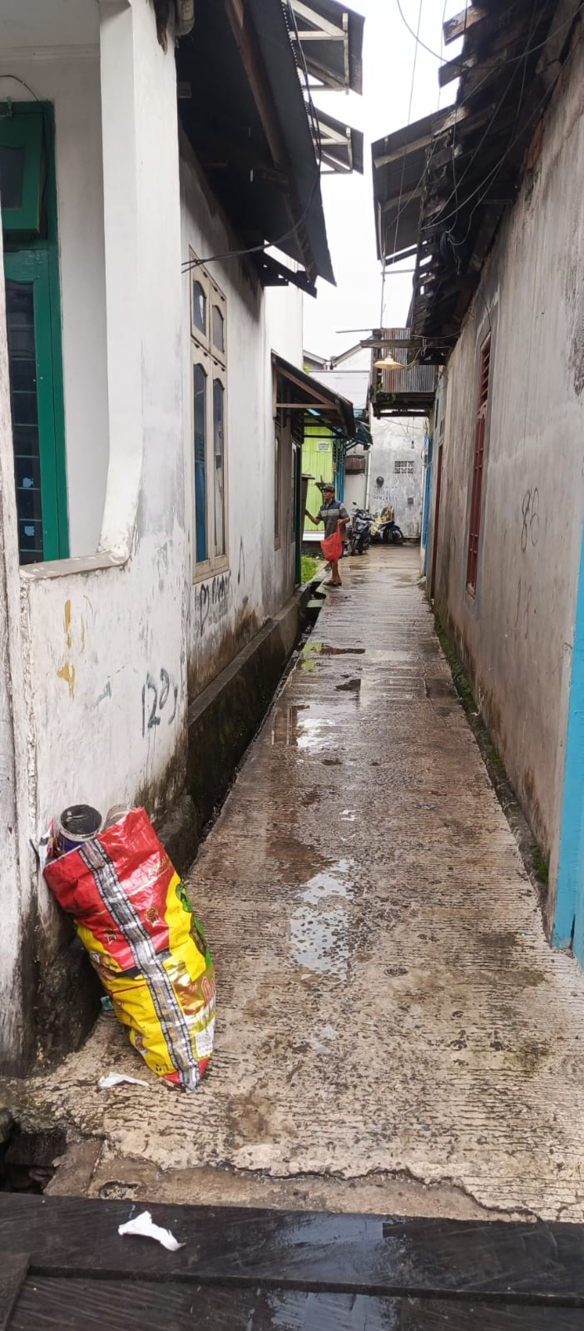 KERJA BAKTI WARGA RT 18