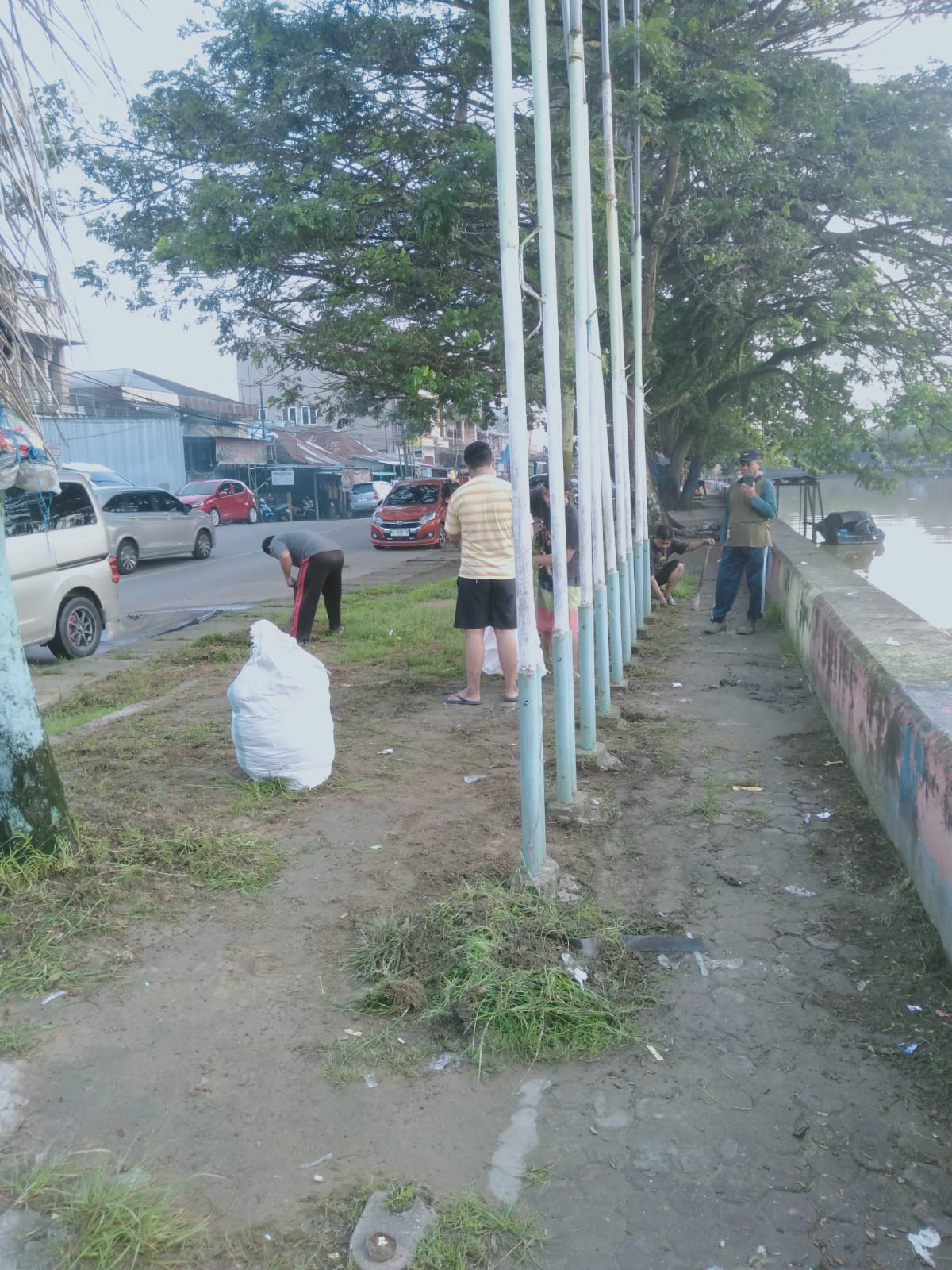 gotong royong minggu 1