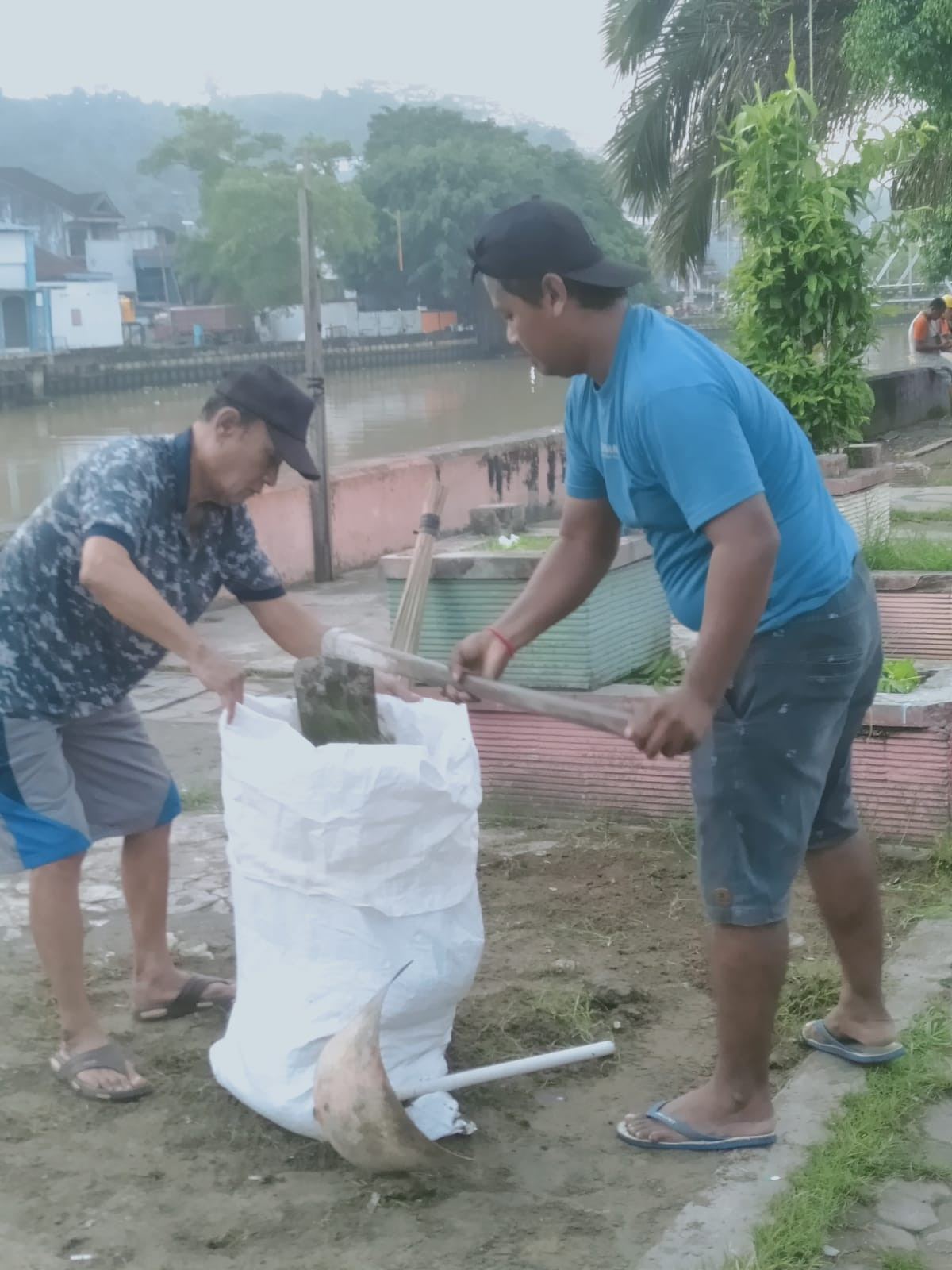 gotong royong