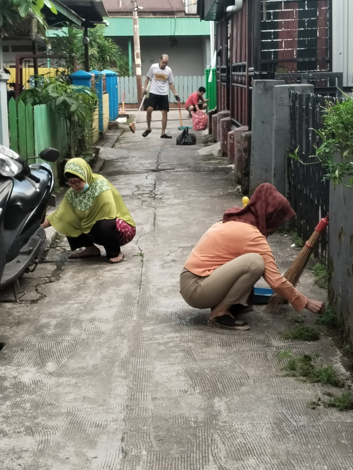 Kerja bakti warga