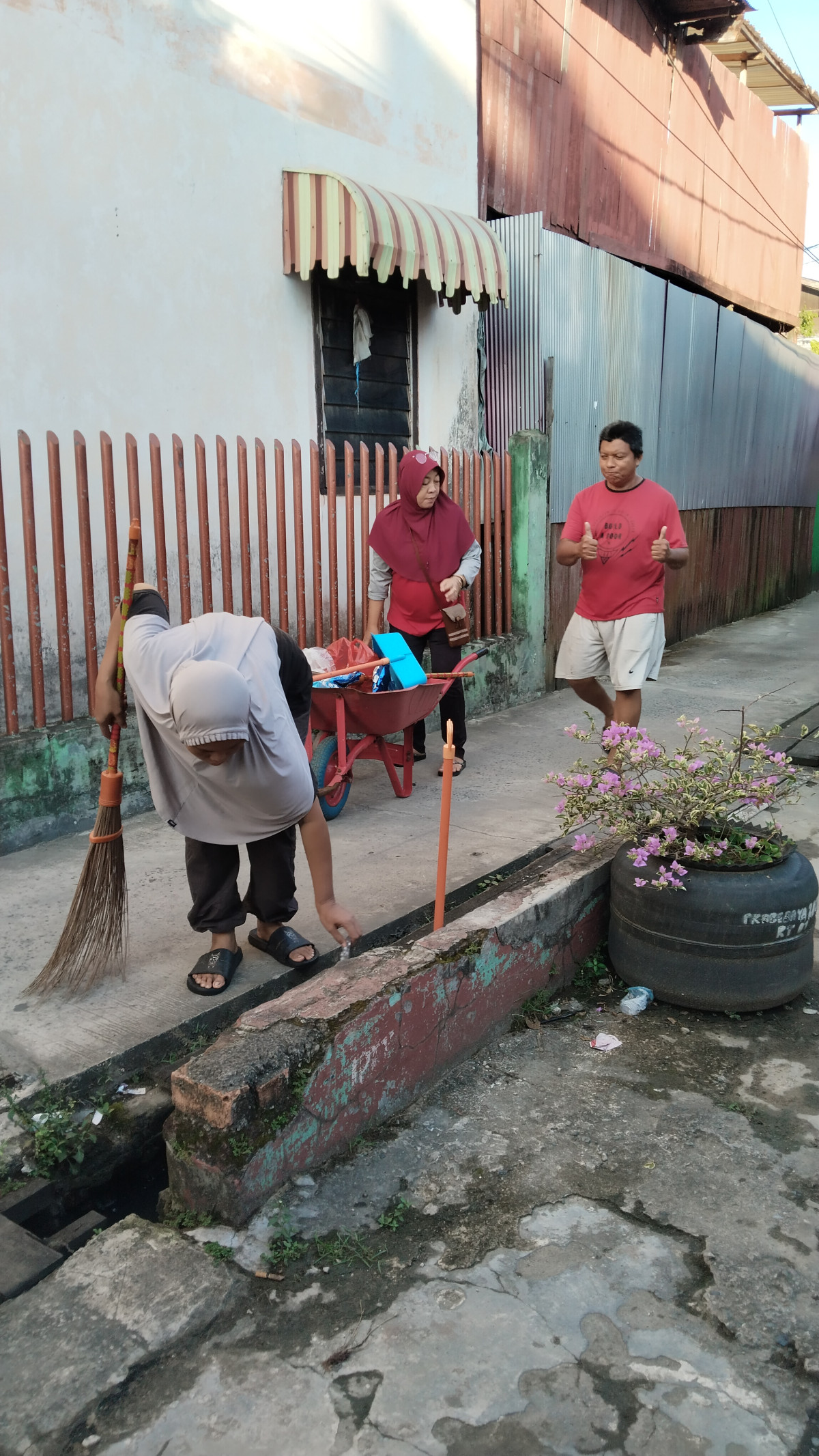 Kerja bakti bersama