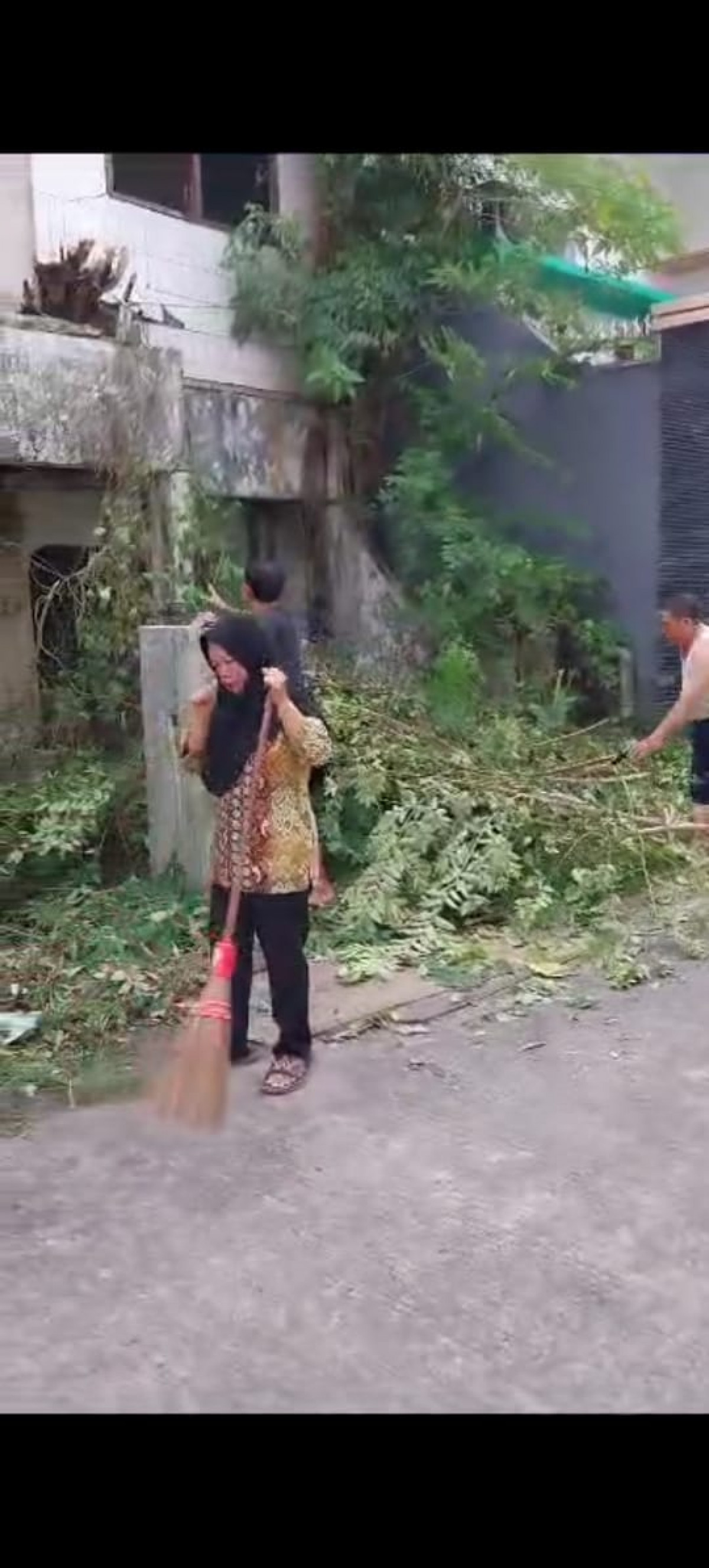 Jl. Aminah Syukur Gg. Mulia RT. 01