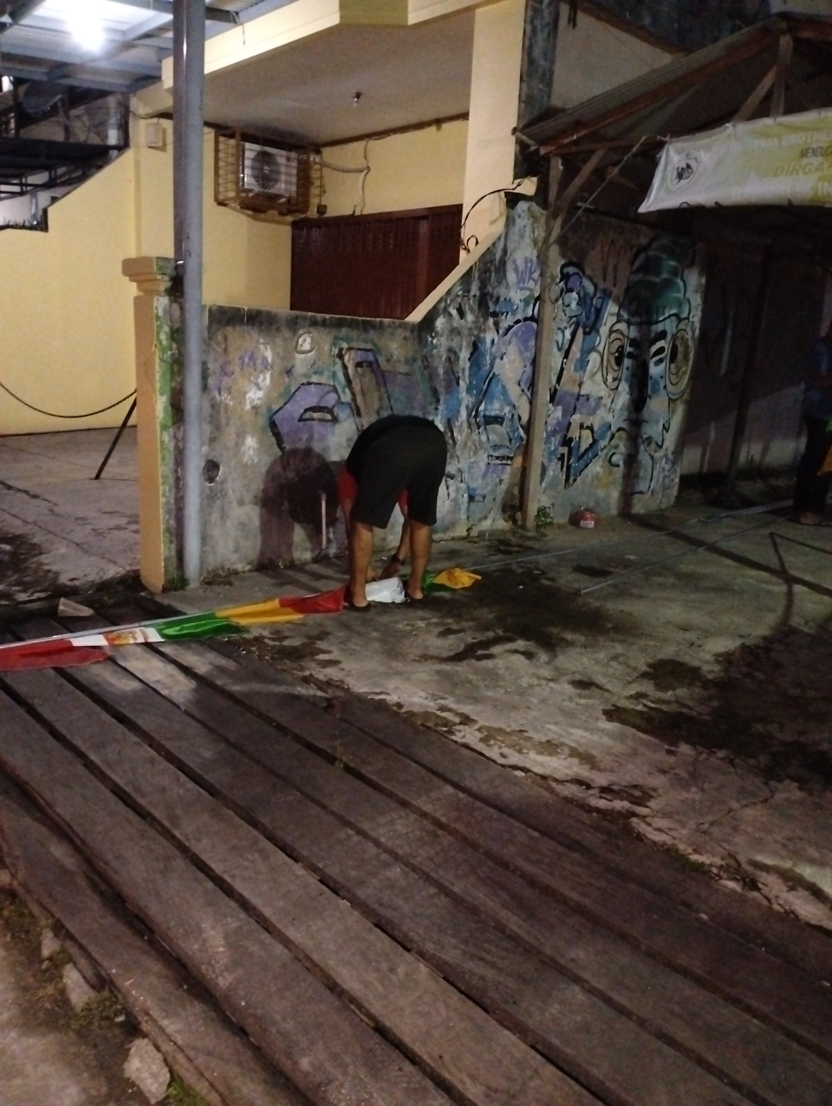 Pemasangan umbul²