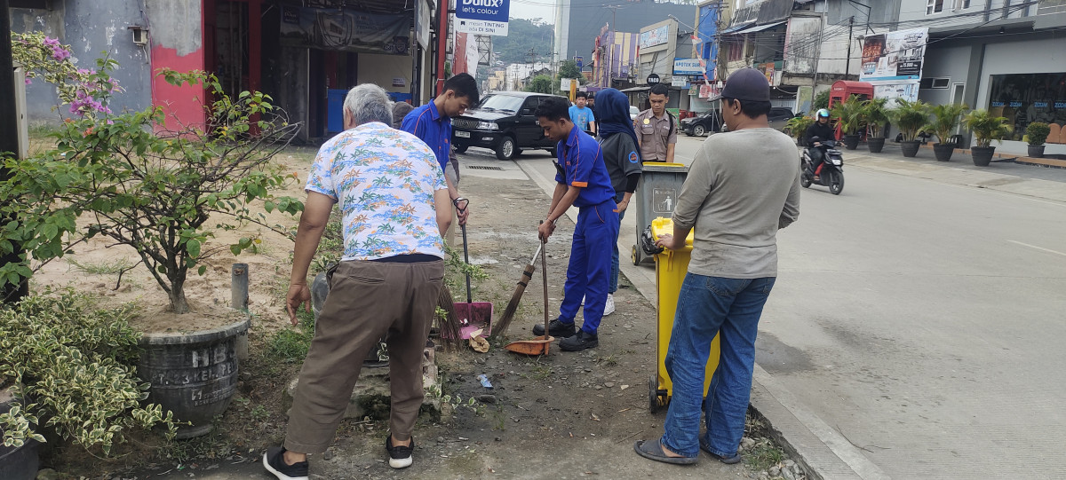 KERJA BAKTI