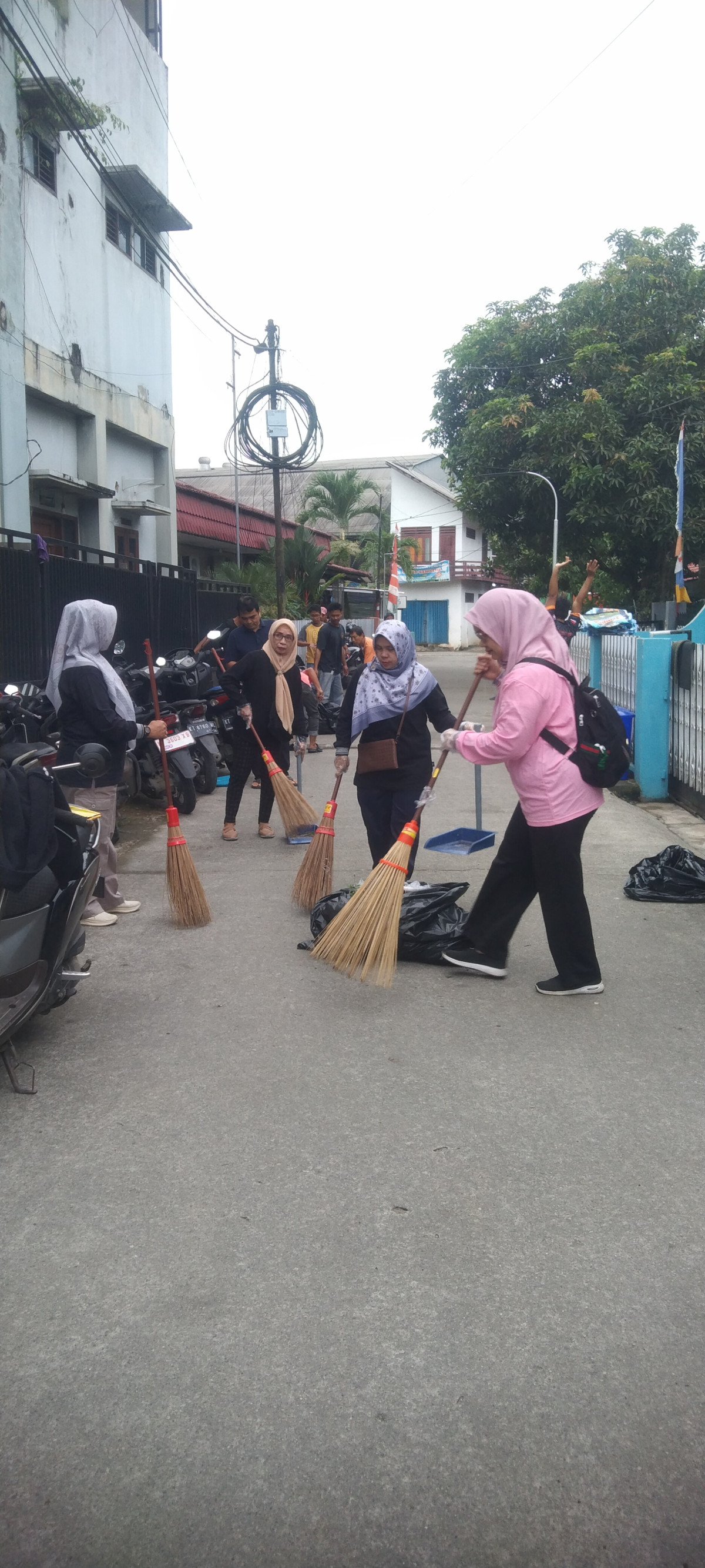 Kerja Bakti ( Gotong Royong )