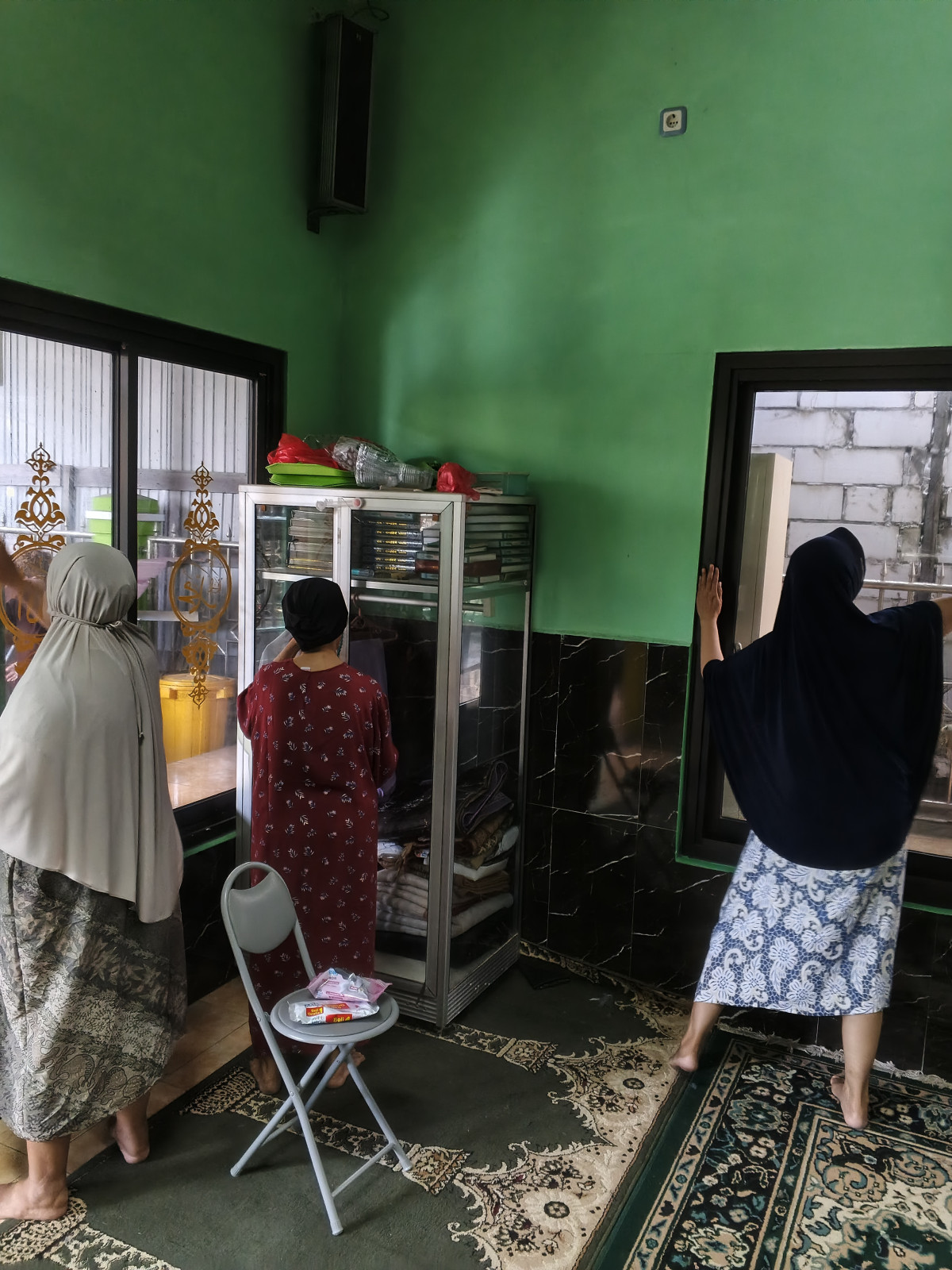 Gotong royong RT 04