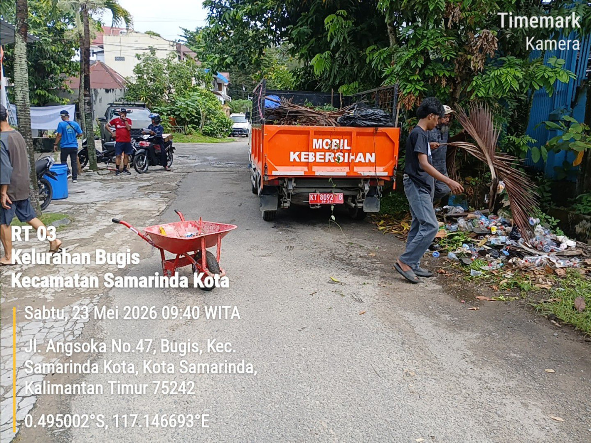 Gotong Royong RT 03 Kelurahan Bugis