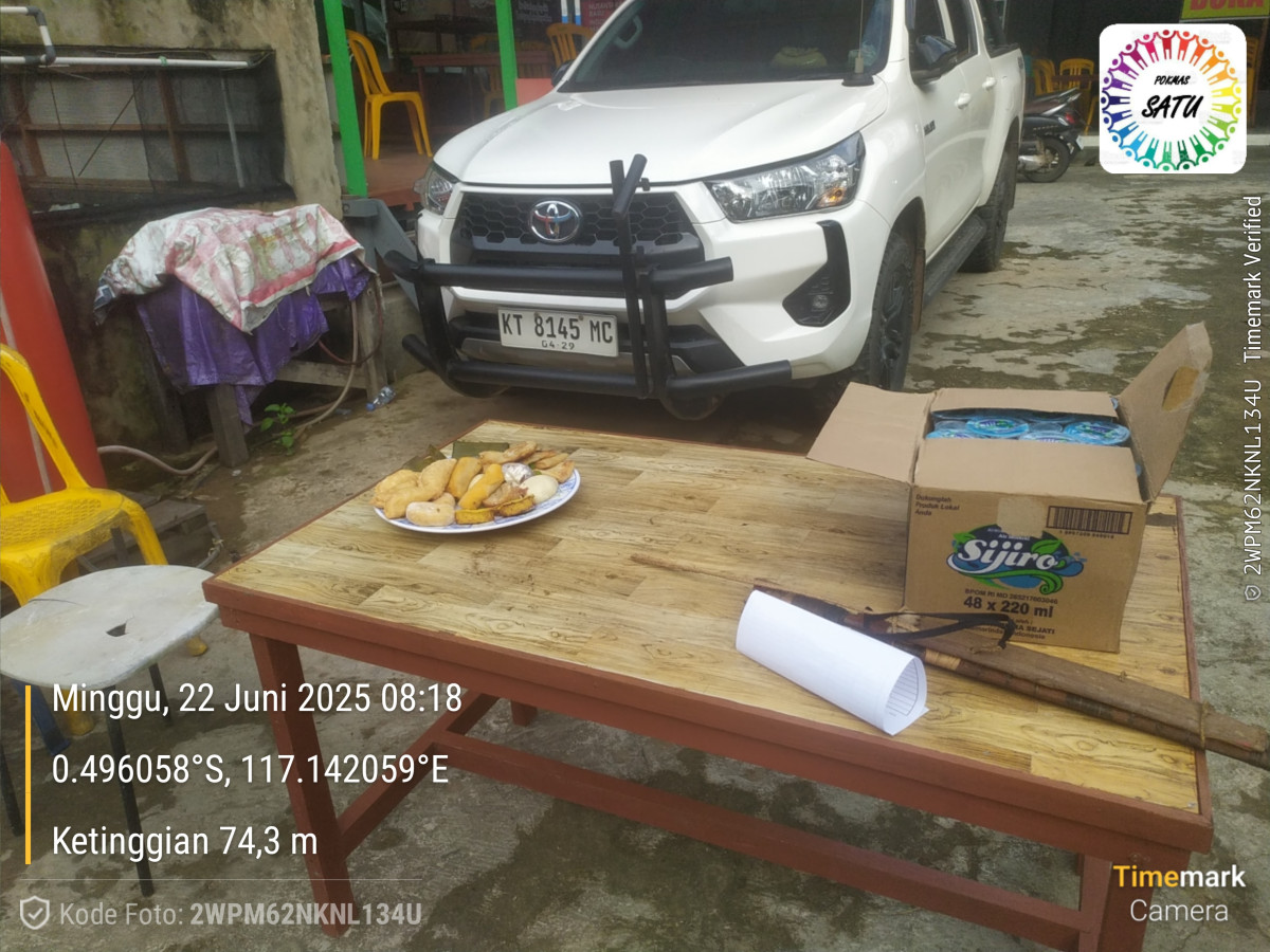 Kerja bakti di RT 14