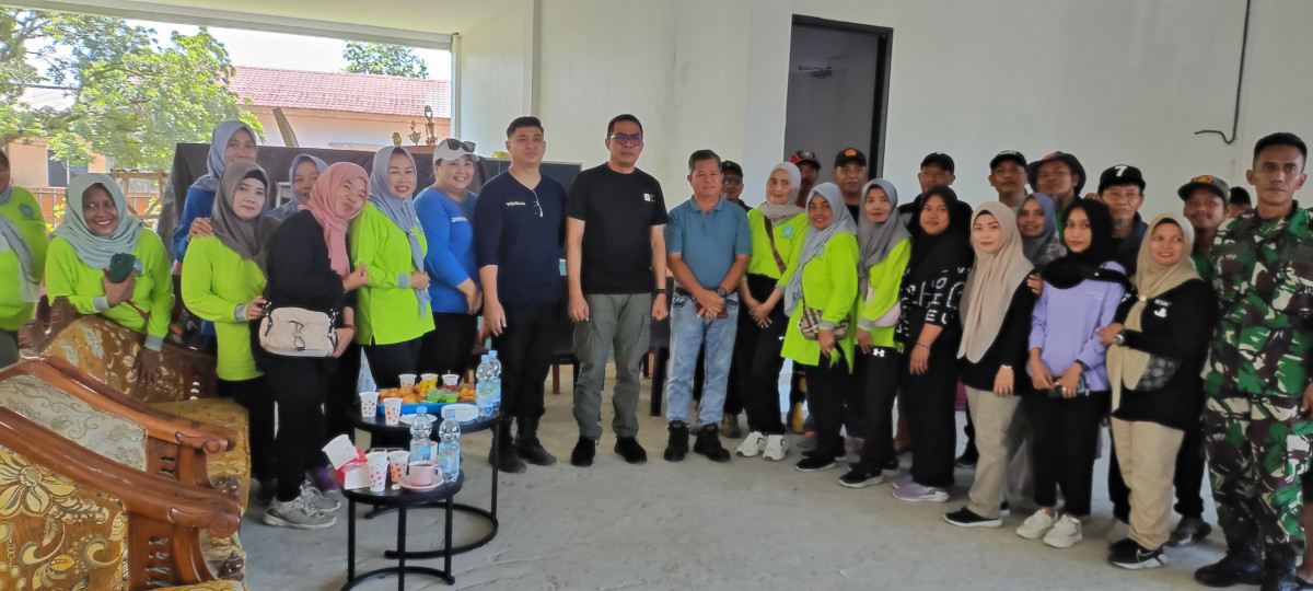 Gotong Royong dilingkungan Kel. Bugis