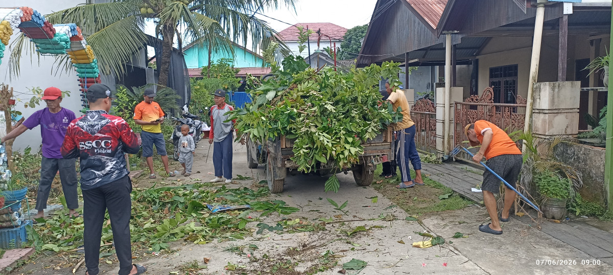 Kegiatan gotong royong ke 1 bln Juni 2026 kebersihan lingkungan di blok D, E dan jln pasar malam