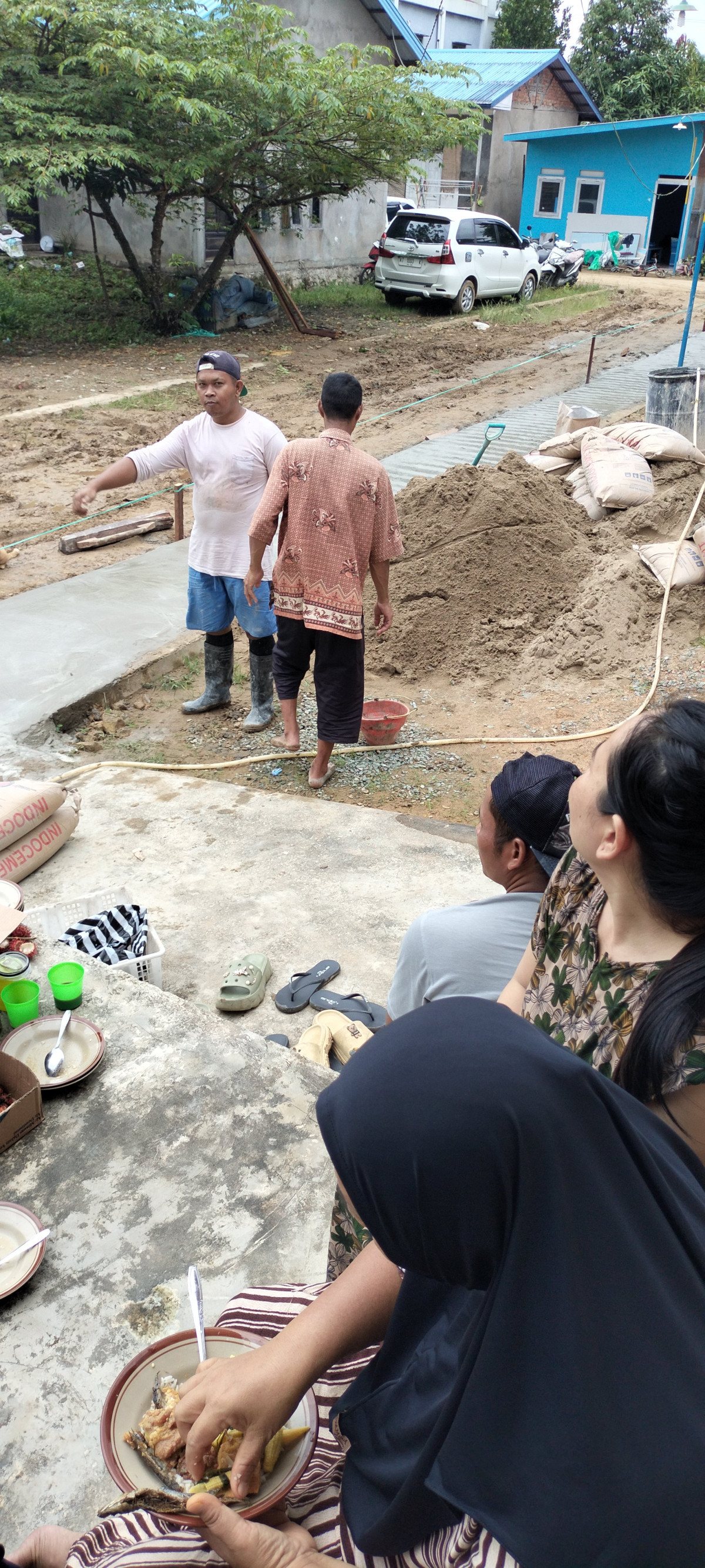 Kerja bakti perbaikan jalan GG merpati 2