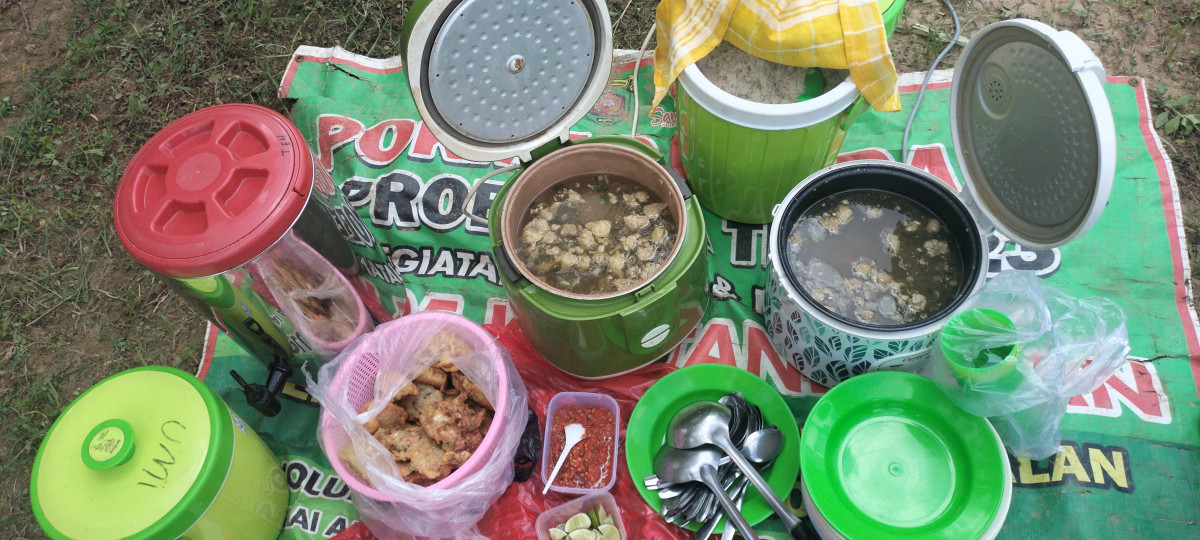 Gotong royong RT 5