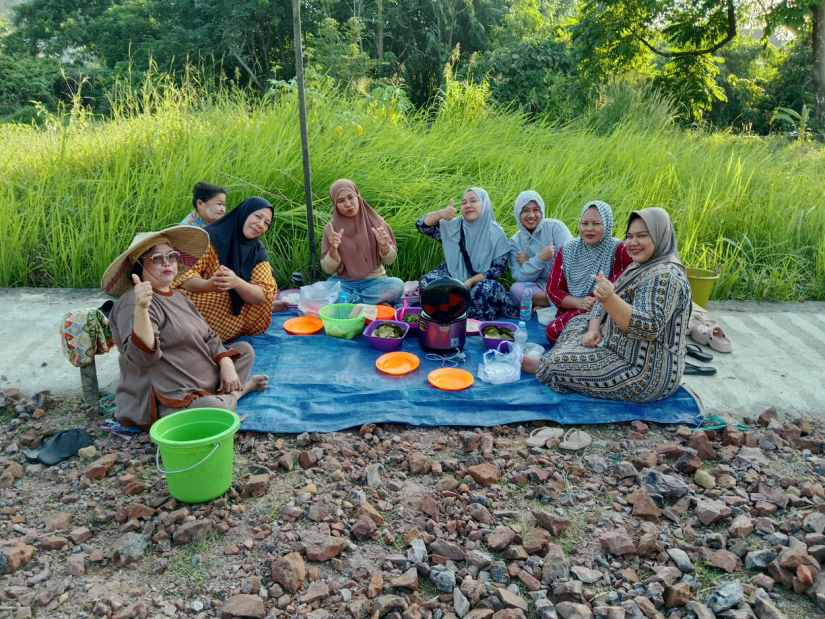 GG merpati km 2 gotong royong warga RT 5