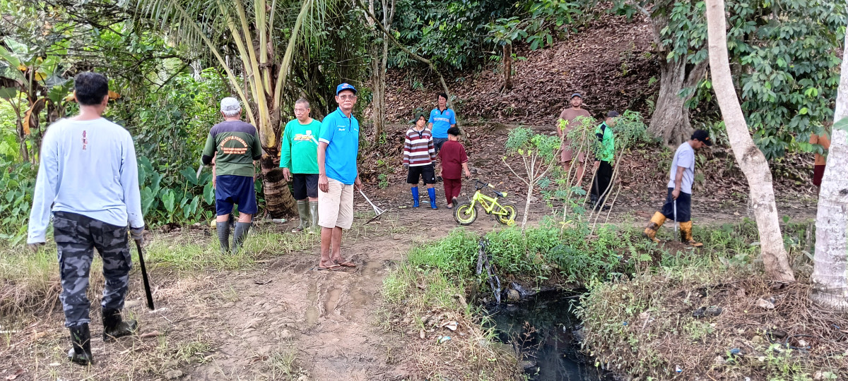 Pembersihan Drainase GG penghubung