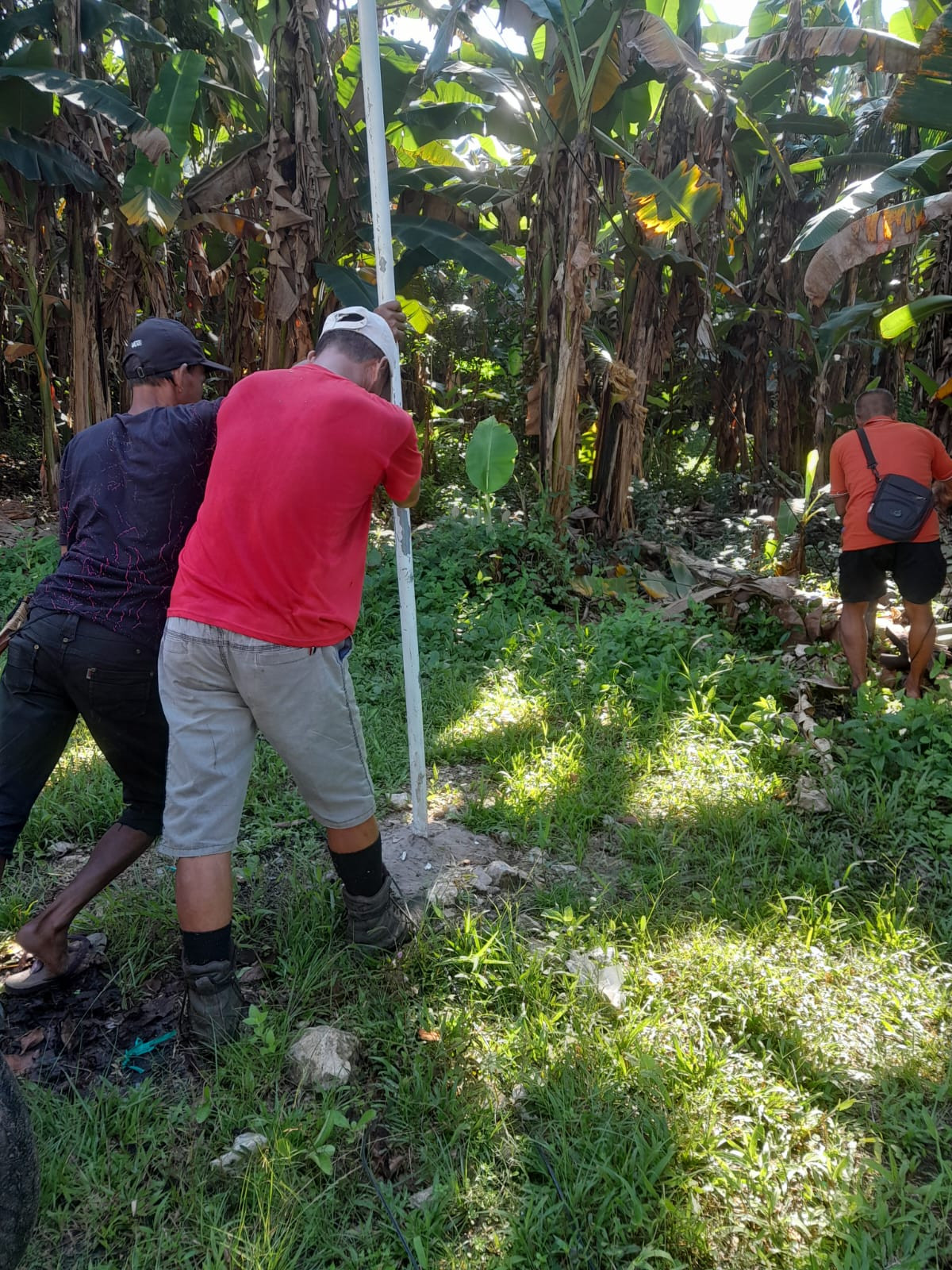Gotong royong RT 03 Sengkotek