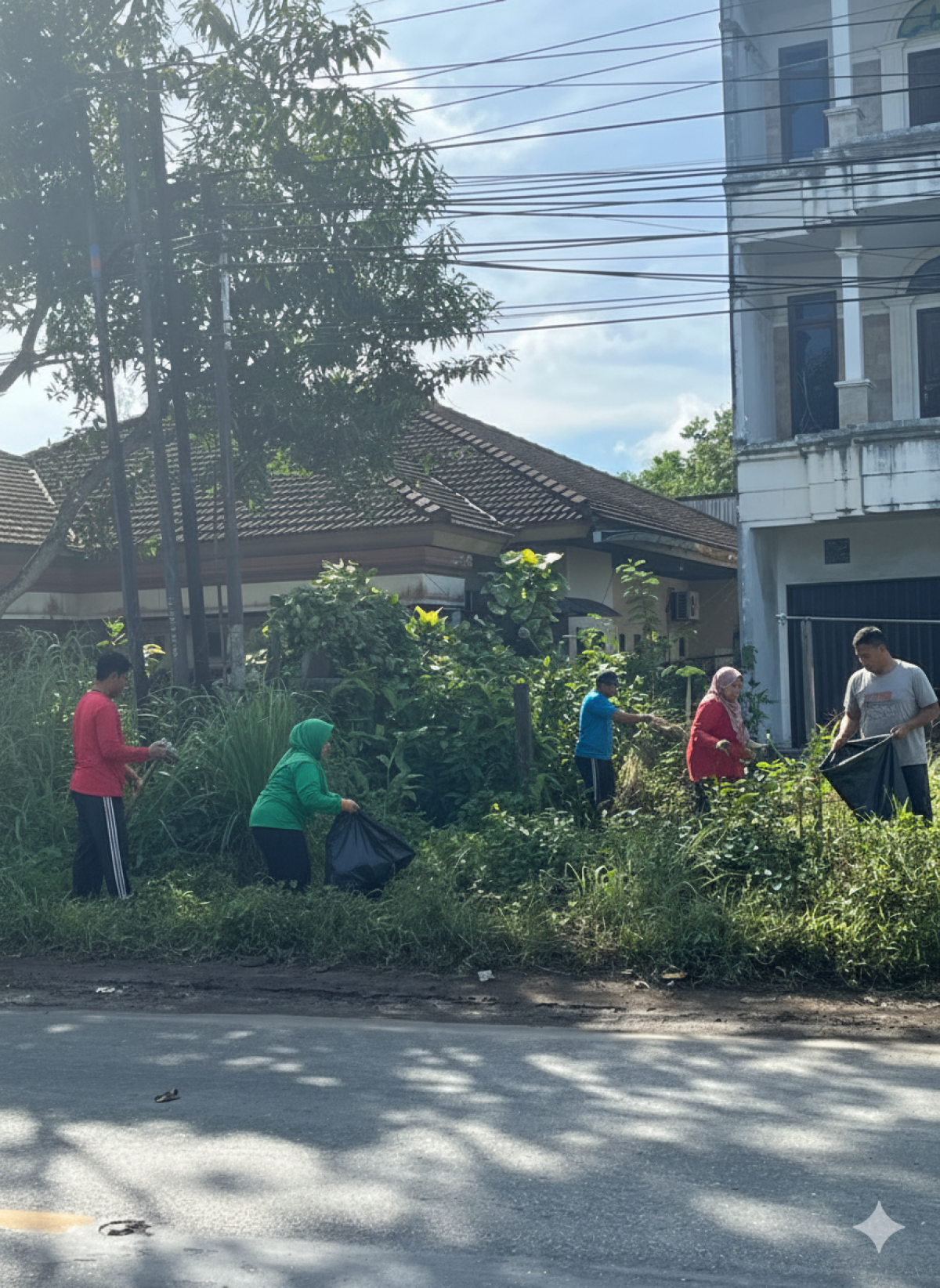 gotong royong warga