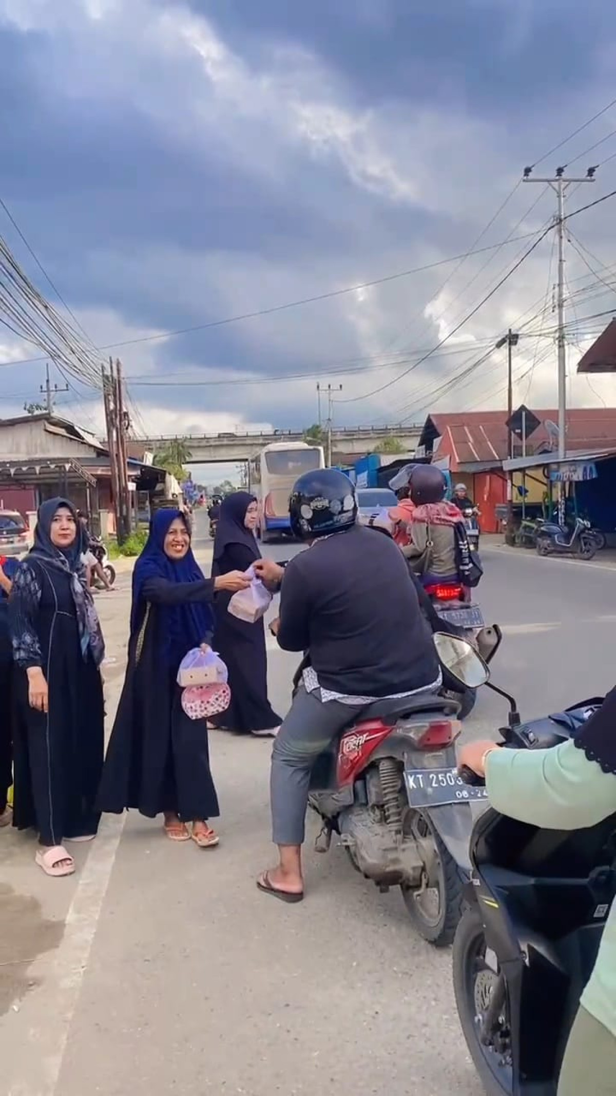 Gotong Royong Dasa Wisma & PKK RT 10