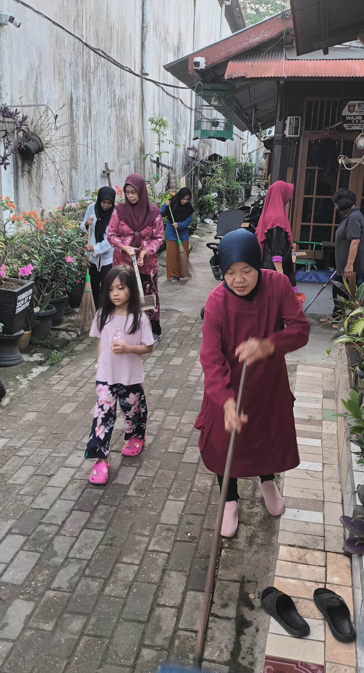 Kerja bakti kel. Dawis dan pak RT 14
