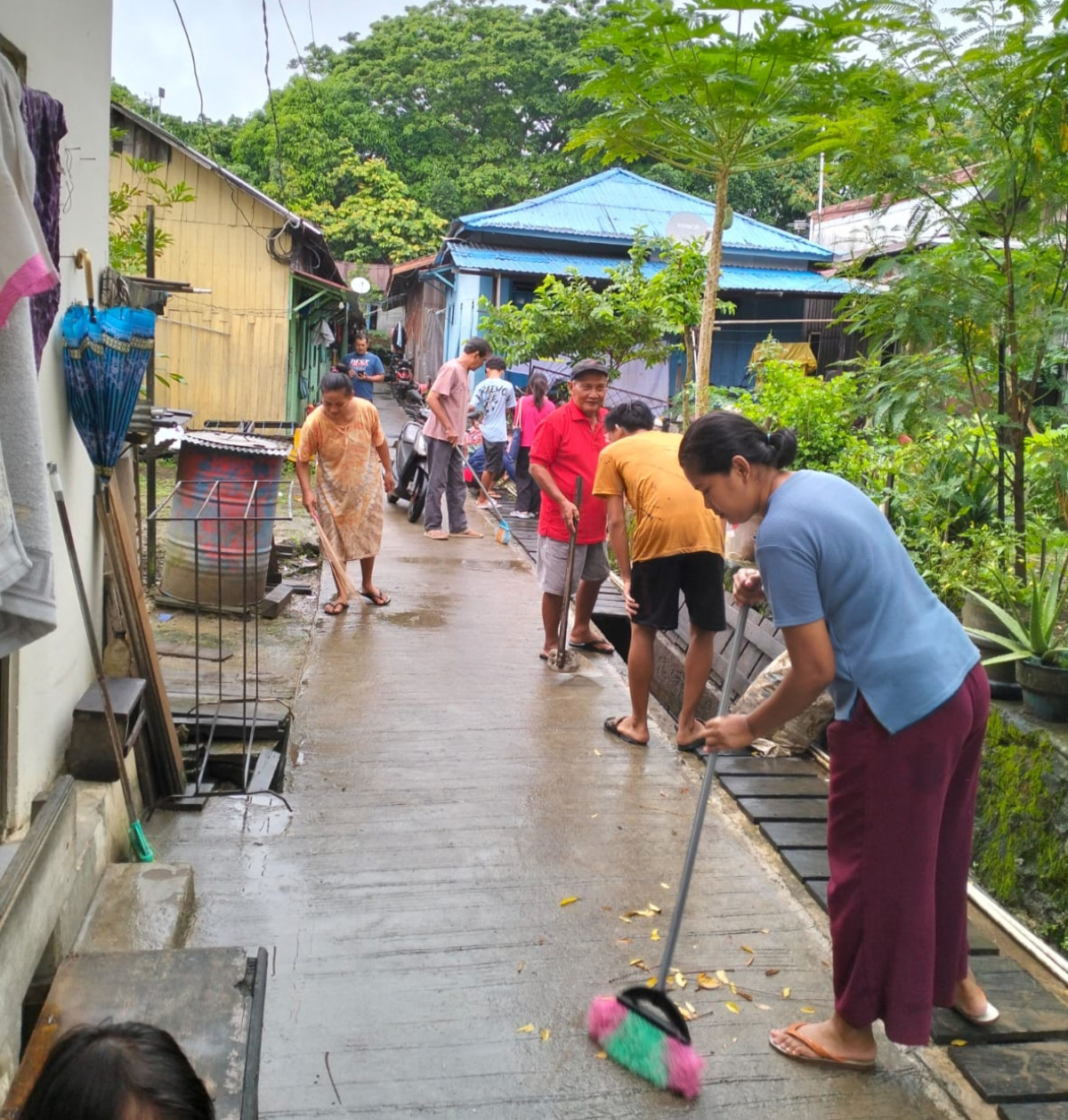 Kerja bakti di GG H.Hadist RT.14