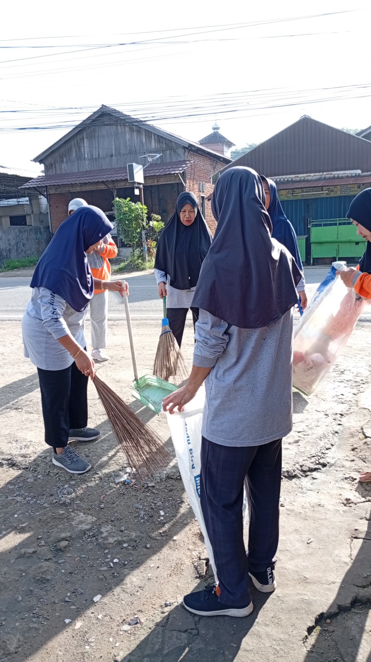 Kerja bakti / gotong royong