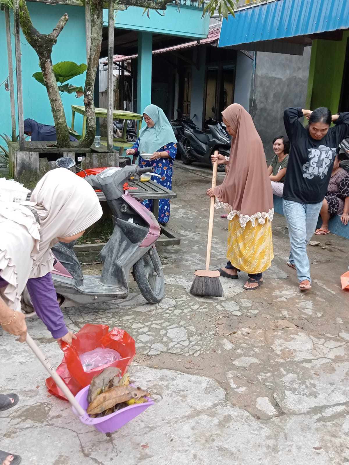 kerja bakti RT 16