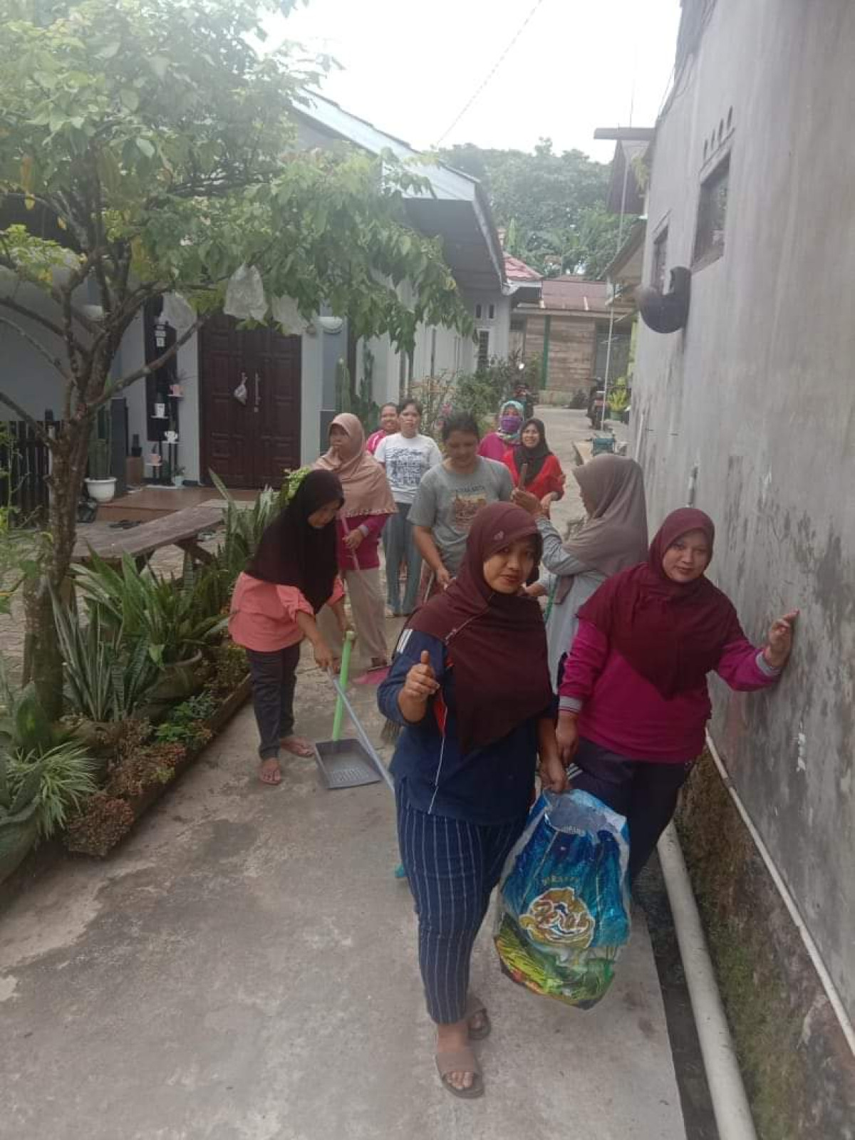kerja bakti RT 16
