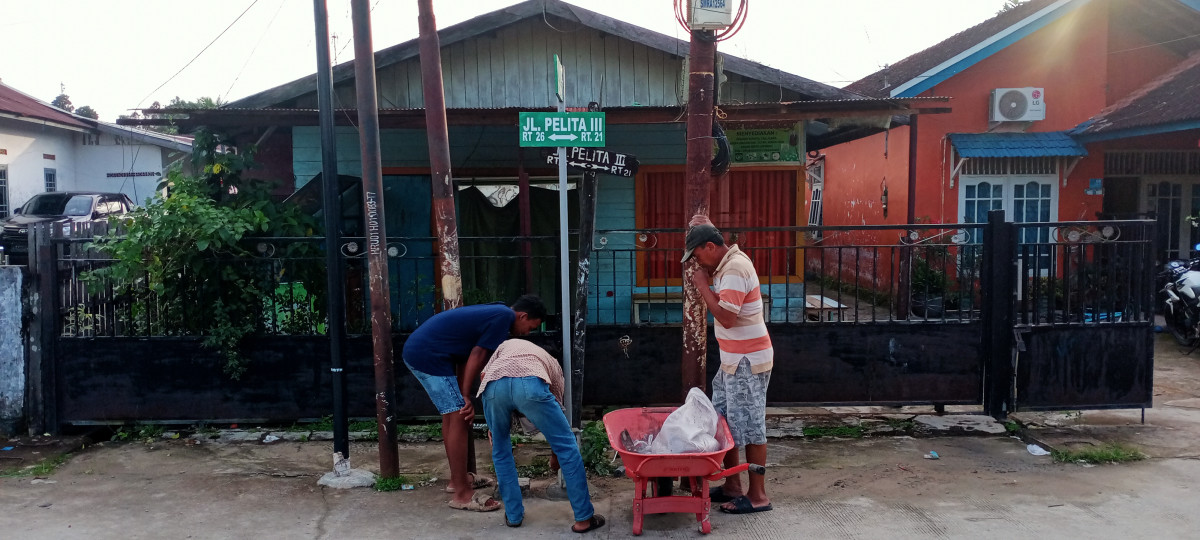 Jln.kurnia makmur GG.usaha RT 21